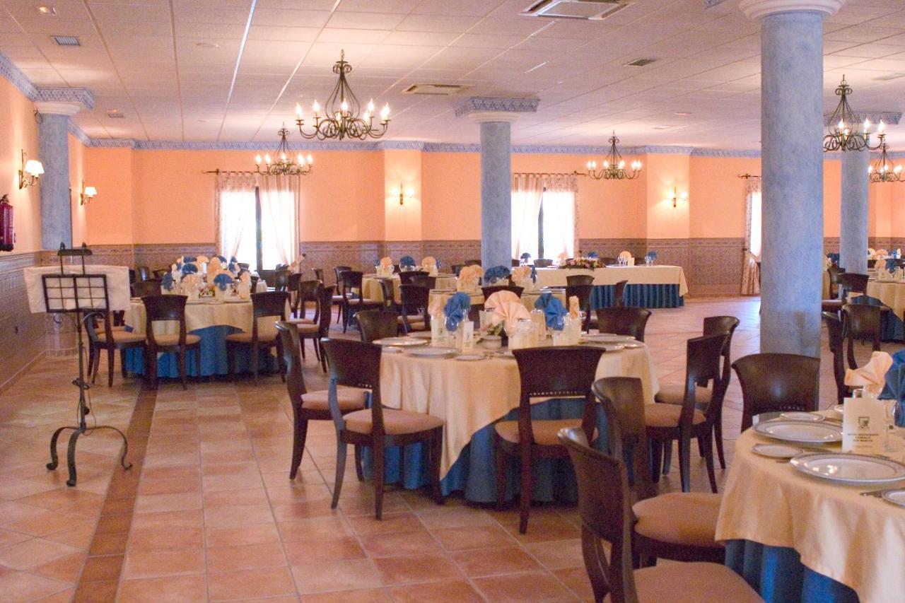 Hotel-Restaurante Cerrillo San Marcos Diezma Buitenkant foto